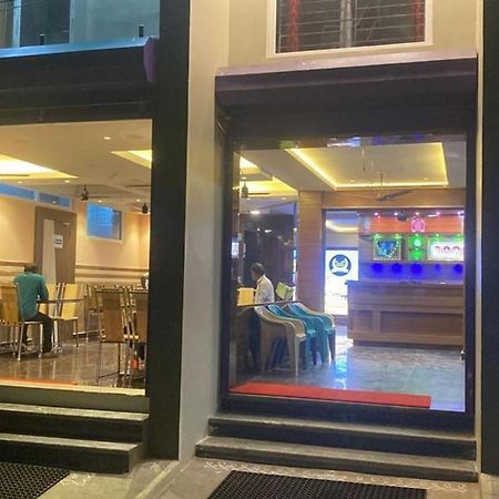 Hotel Madigai Танджавур Екстериор снимка